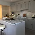 Garden Terrace Apartment Grantham Street